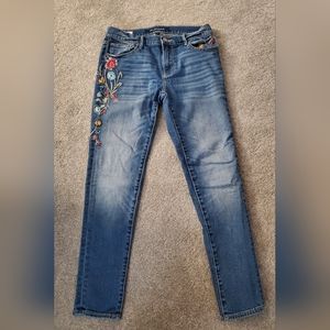Driftwood Floral Embroidered Jeans Size 27
